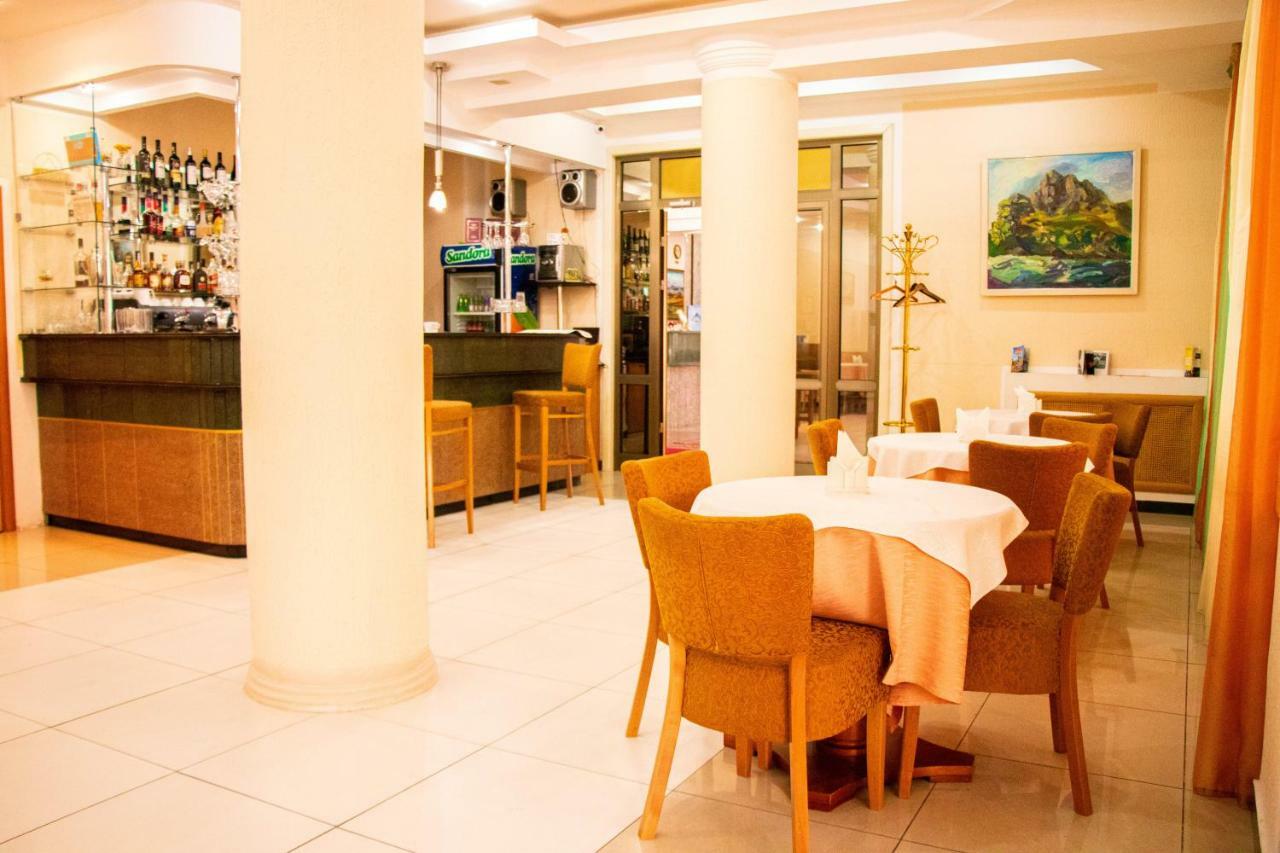 Altyn Dala Hotel Astana Eksteriør billede